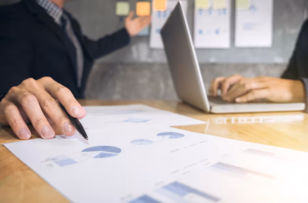 Mettre en place un CRM dans une PME de 10 à 100 salariés : les 5 étapes clés pour réussir